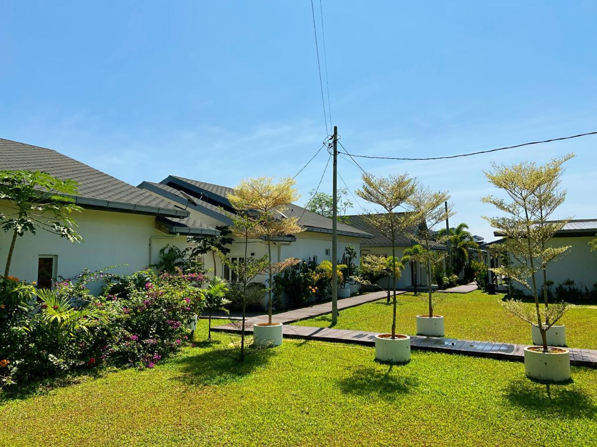 Cloud9 Holiday Cottages Pantai Cenang  Exterior photo